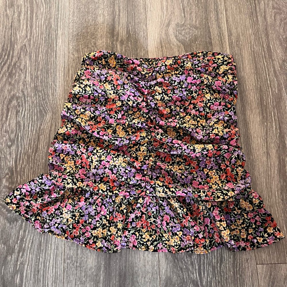 Zara Floral Ruched Ruffle Mini Skirt – Size M - Picture 11 of 11